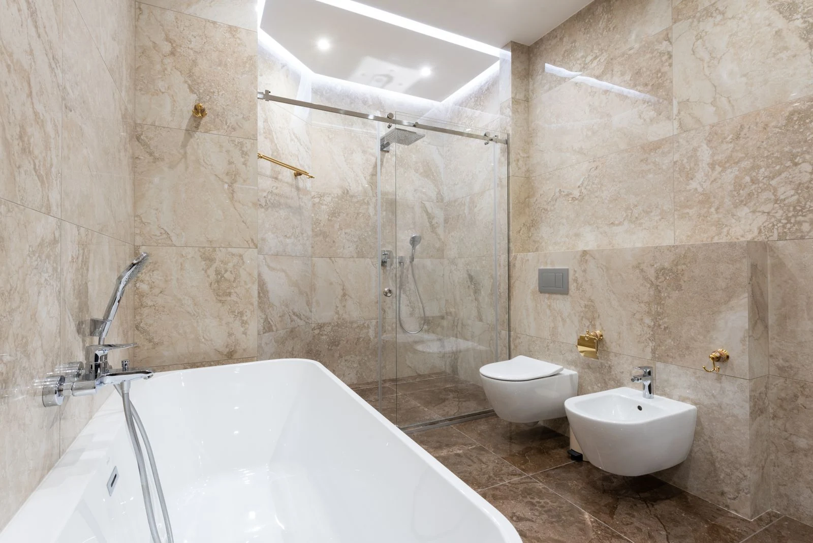 Bathroom & sanitaryware